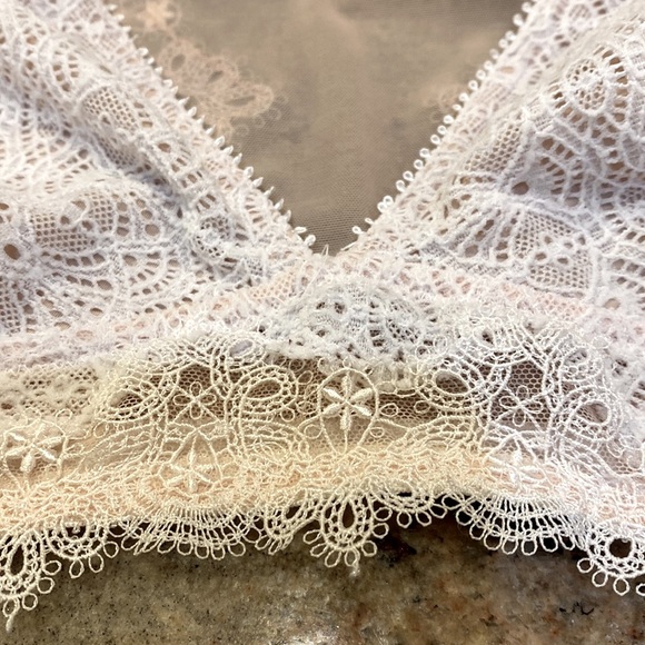Victoria’s Secret Lace Bralette - Picture 3 of 6